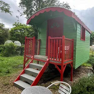 Bouteille Au Canal Chalet