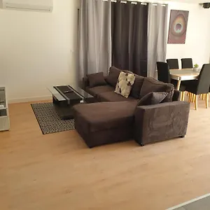 Maison C ゲストハウス Saint-Jean-de-Thurigneux